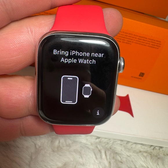 Apple Watch Series 7 Hermés 45mm GPS+LTE - Picture 2 of 7